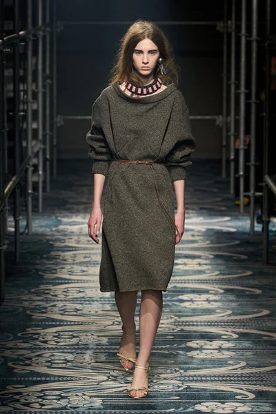 Look 23